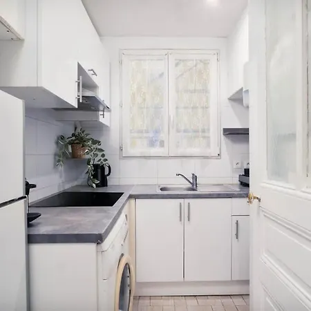 & Cosy Parisian Style Apartman Párizs